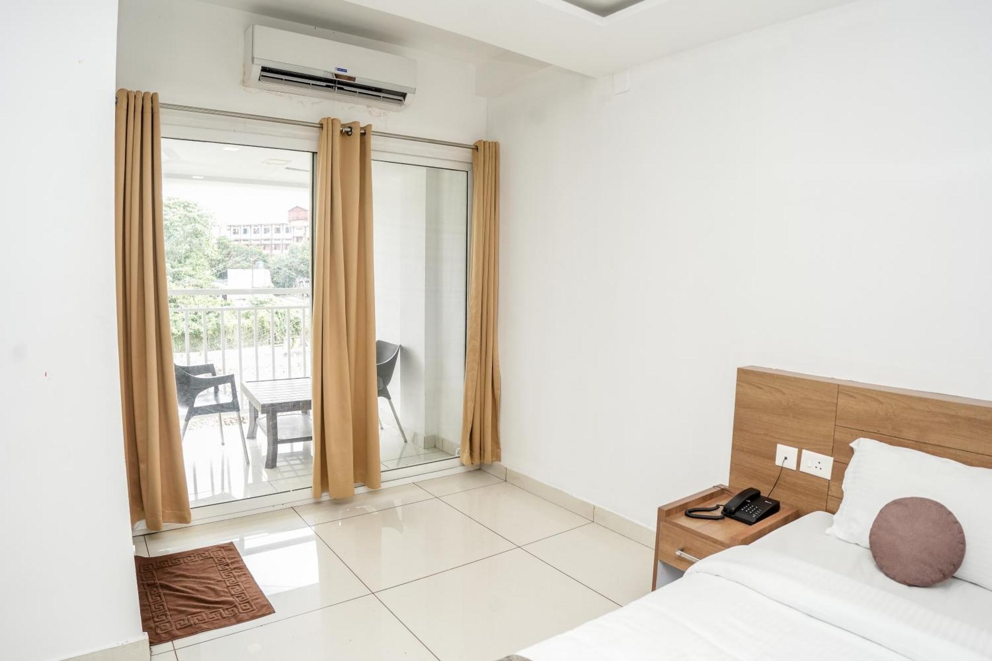 Hotel Lets Stay Kochi エクステリア 写真