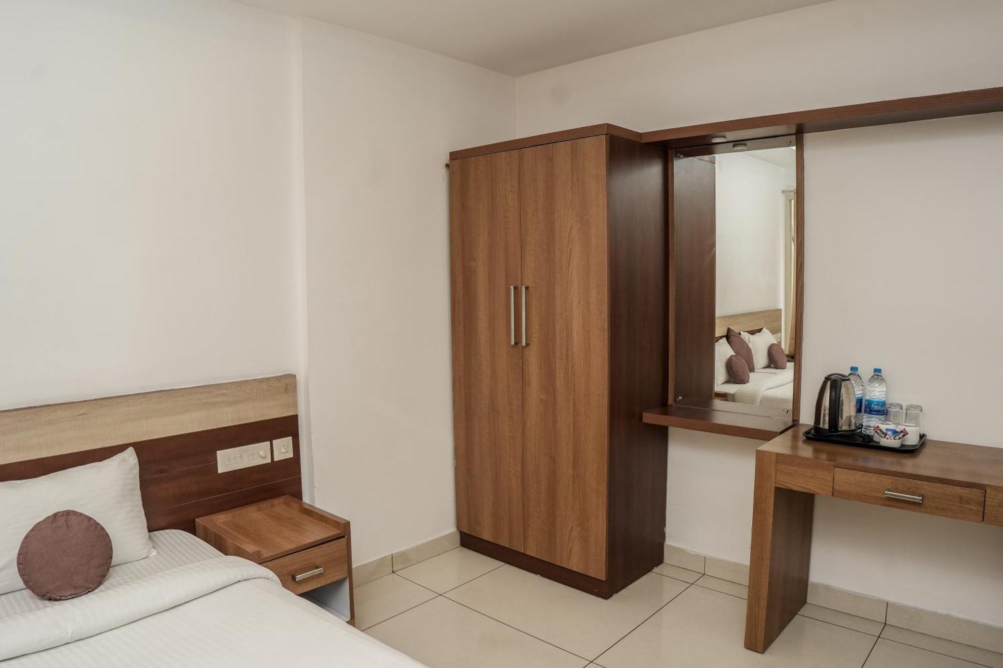 Hotel Lets Stay Kochi エクステリア 写真