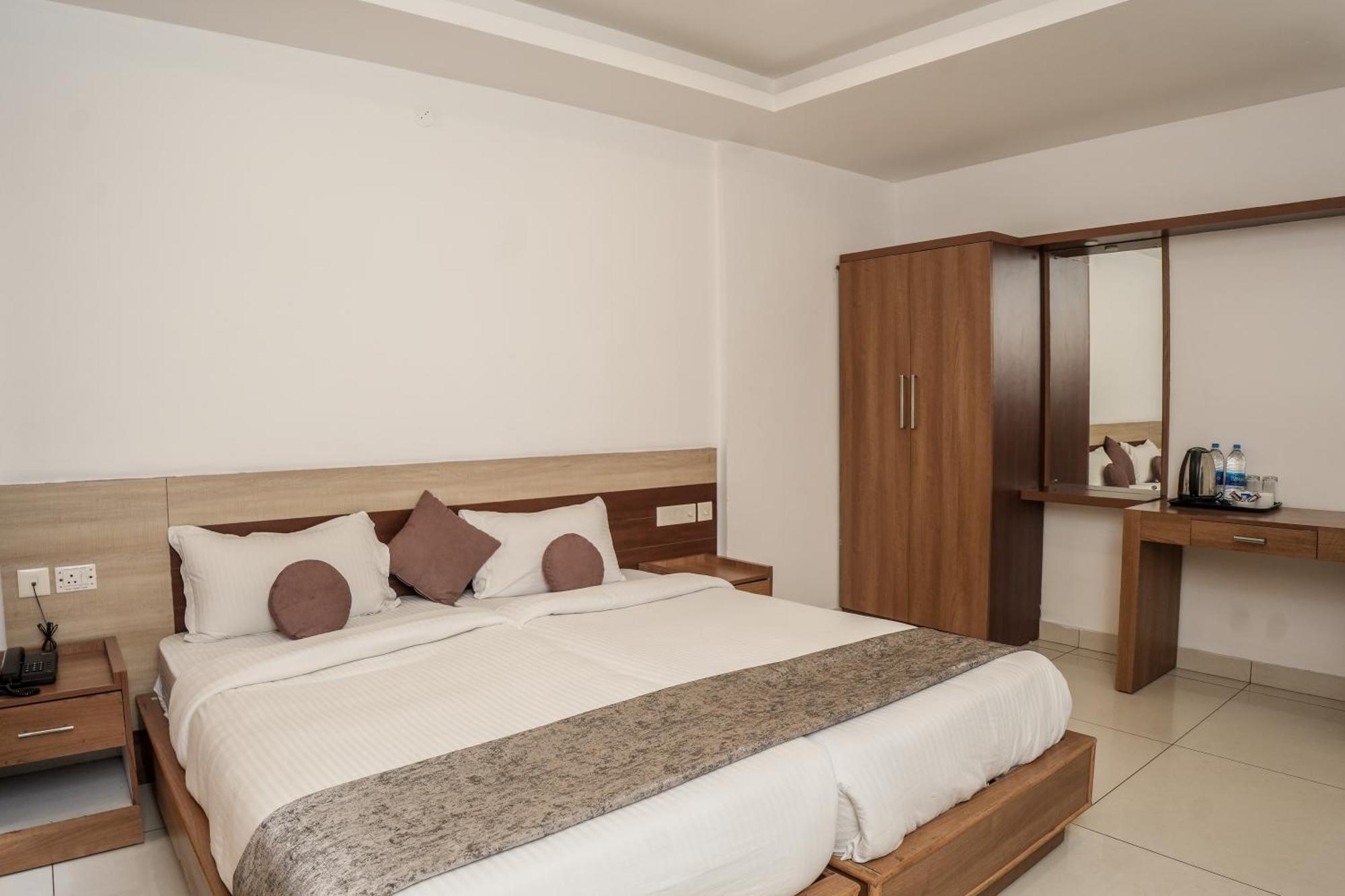 Hotel Lets Stay Kochi エクステリア 写真